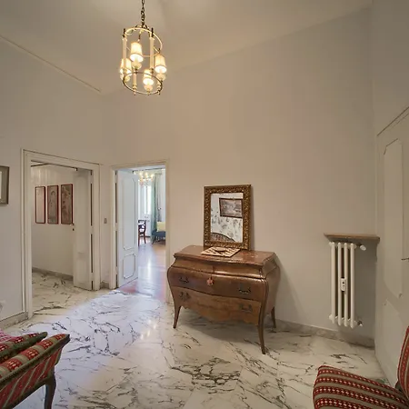 Unique Spanish Steps 아파트